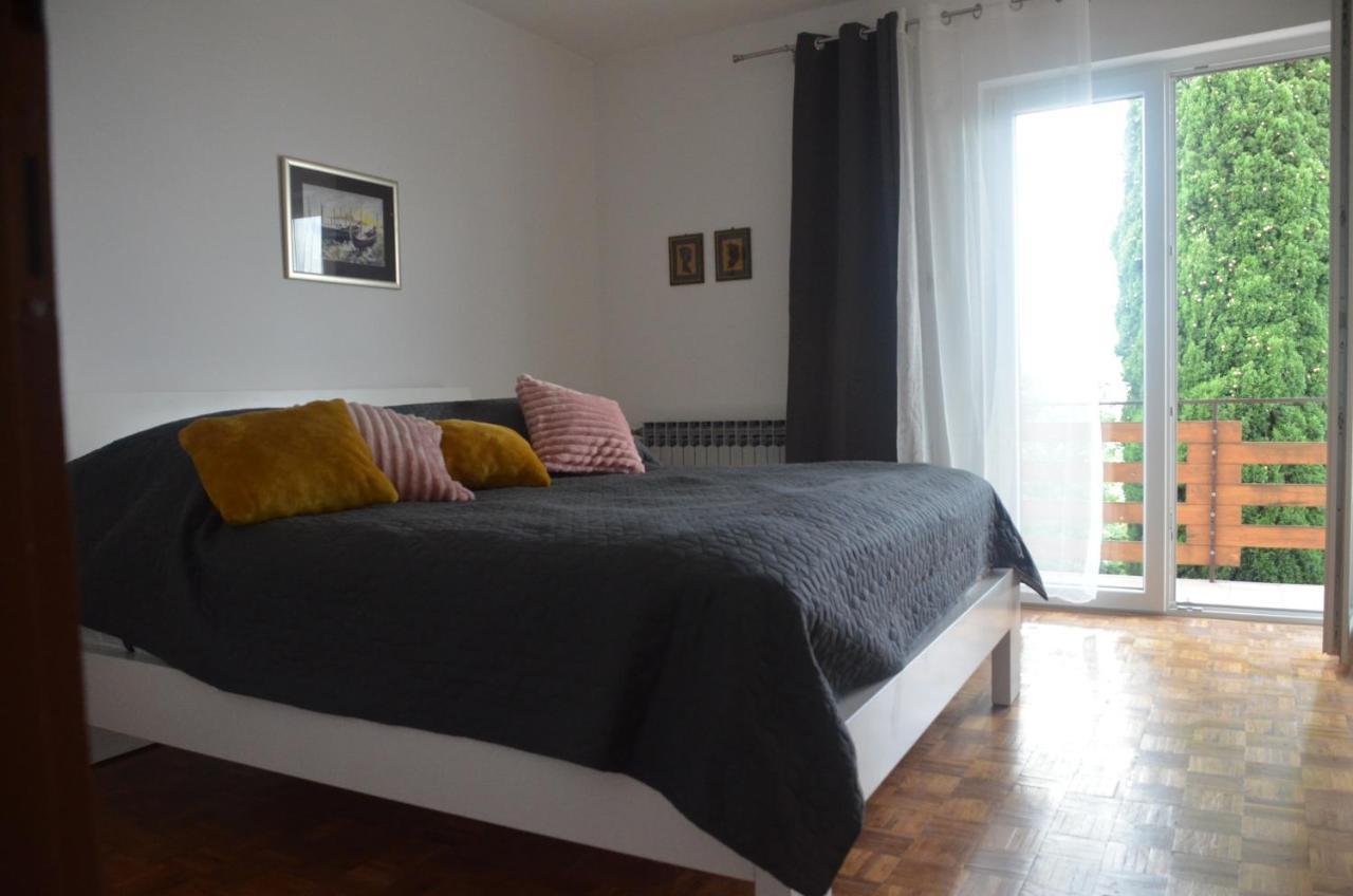 Corina & Franco Apartment Senj  Bagian luar foto