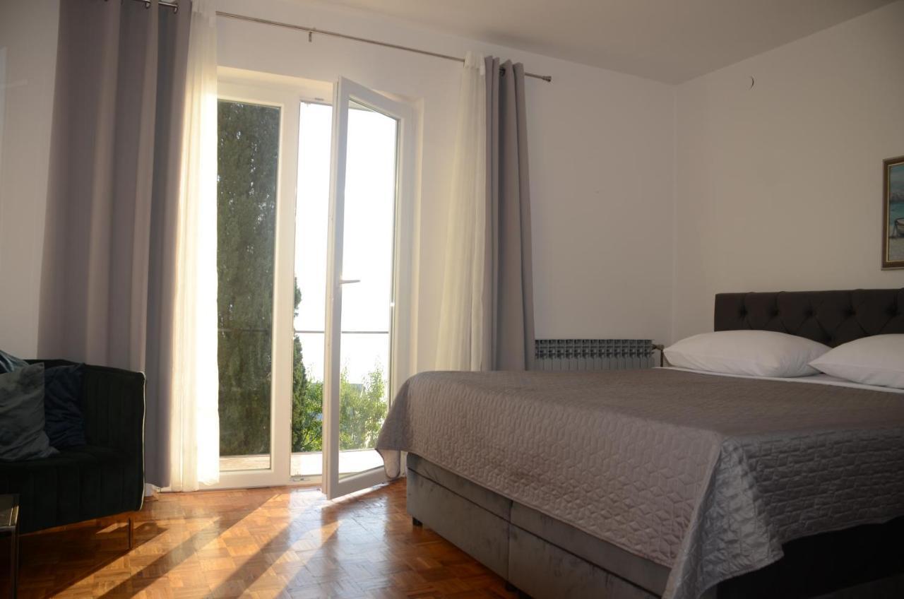 Corina & Franco Apartment Senj  Bagian luar foto