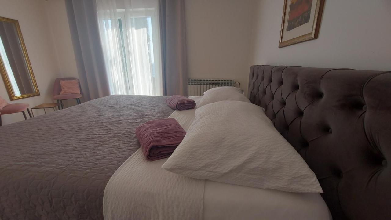 Corina & Franco Apartment Senj  Bagian luar foto