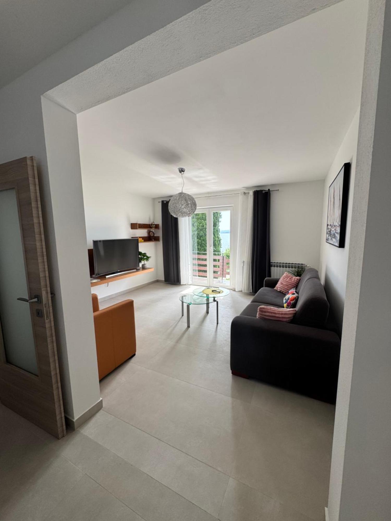 Corina & Franco Apartment Senj  Bagian luar foto